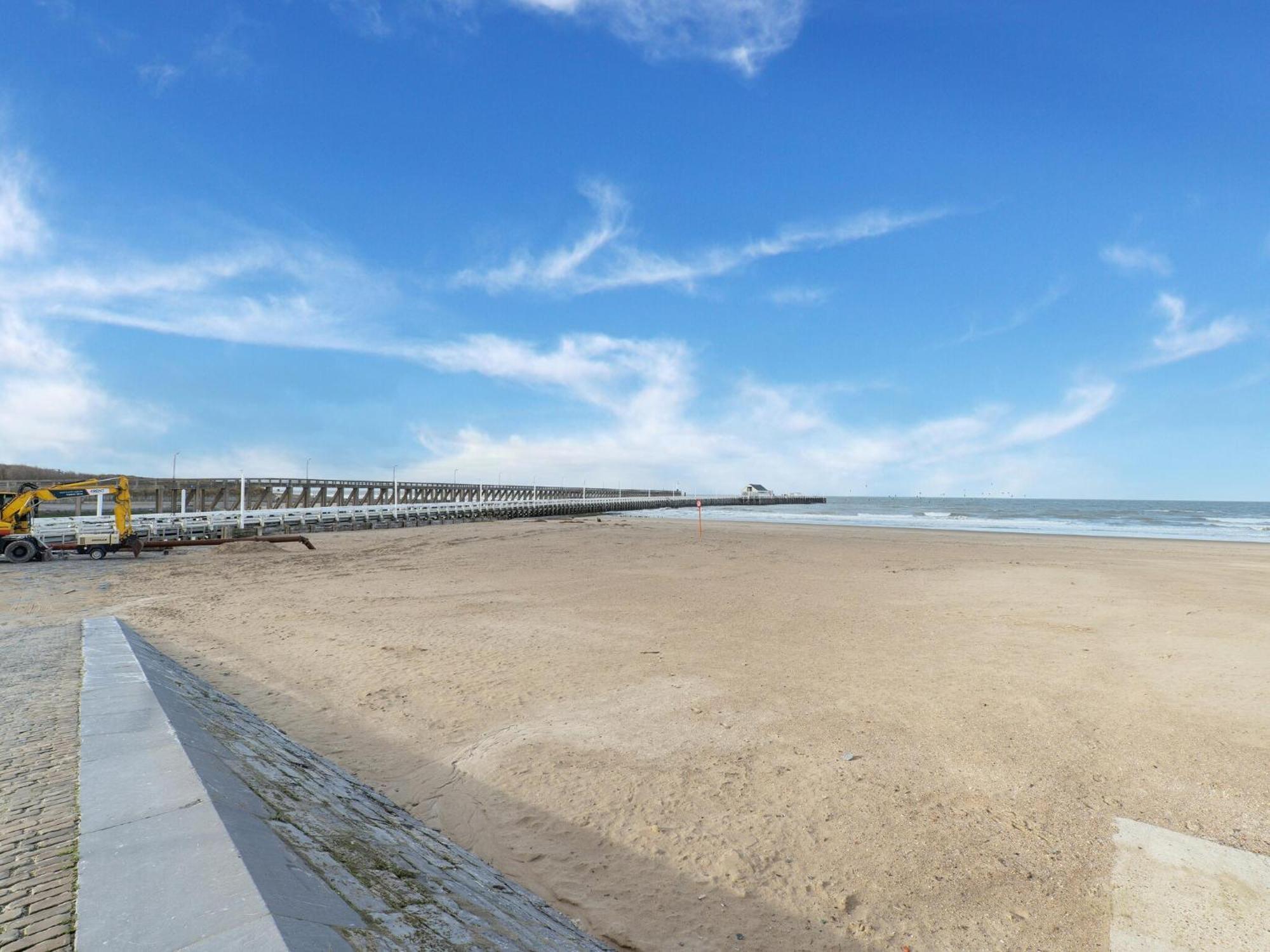 Authentic With View, Cleaning Included Appartement Blankenberge