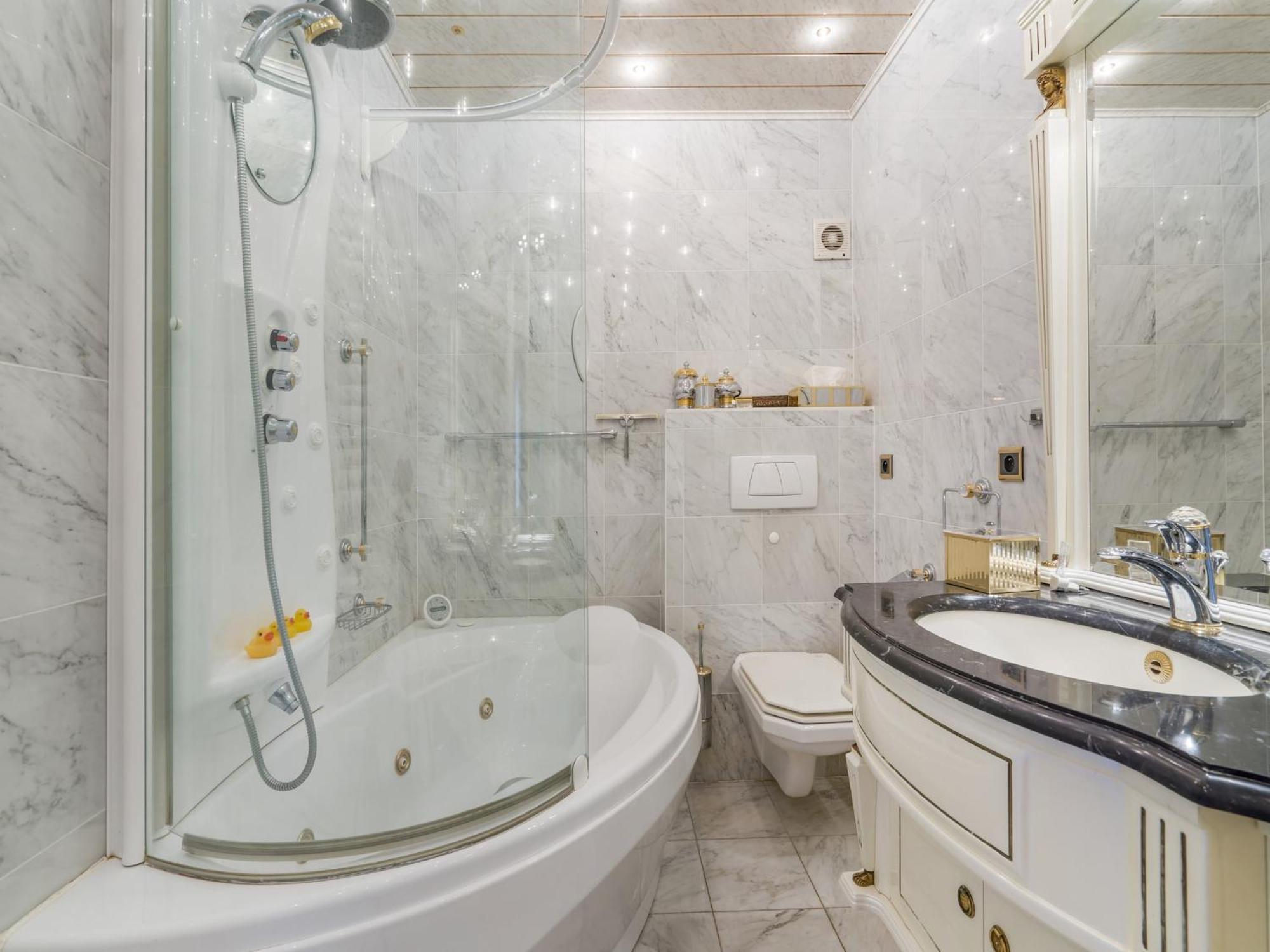 Authentic With View, Cleaning Included * Blankenberge